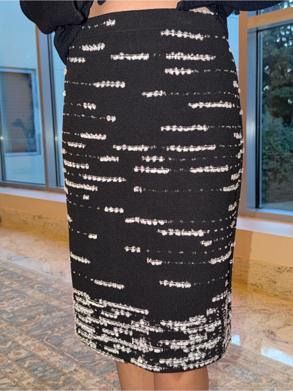 St. John Black and White Patterned Knit Pencil Skirt - Picture 1 of 1